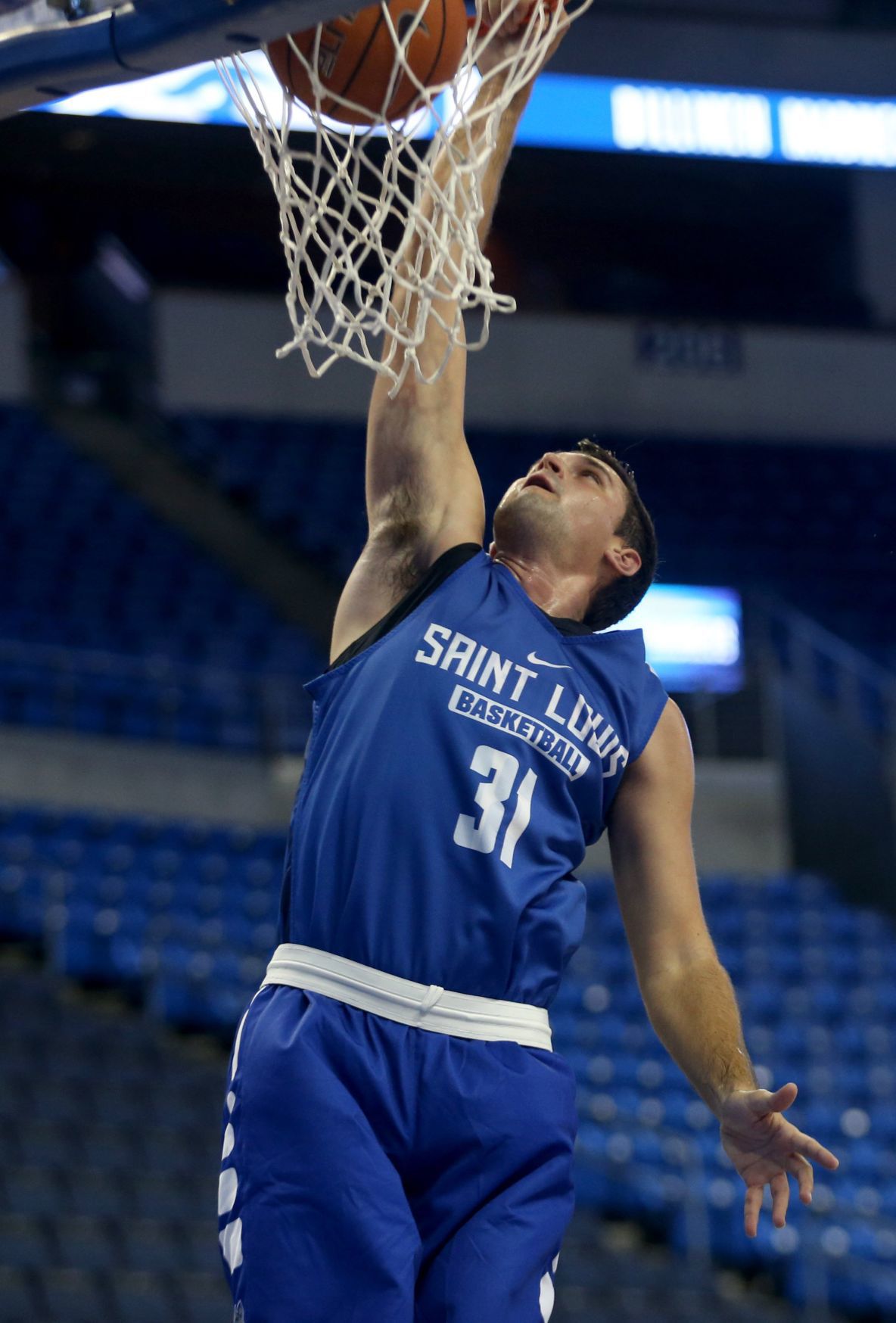 SLU mens basketball team begins practice